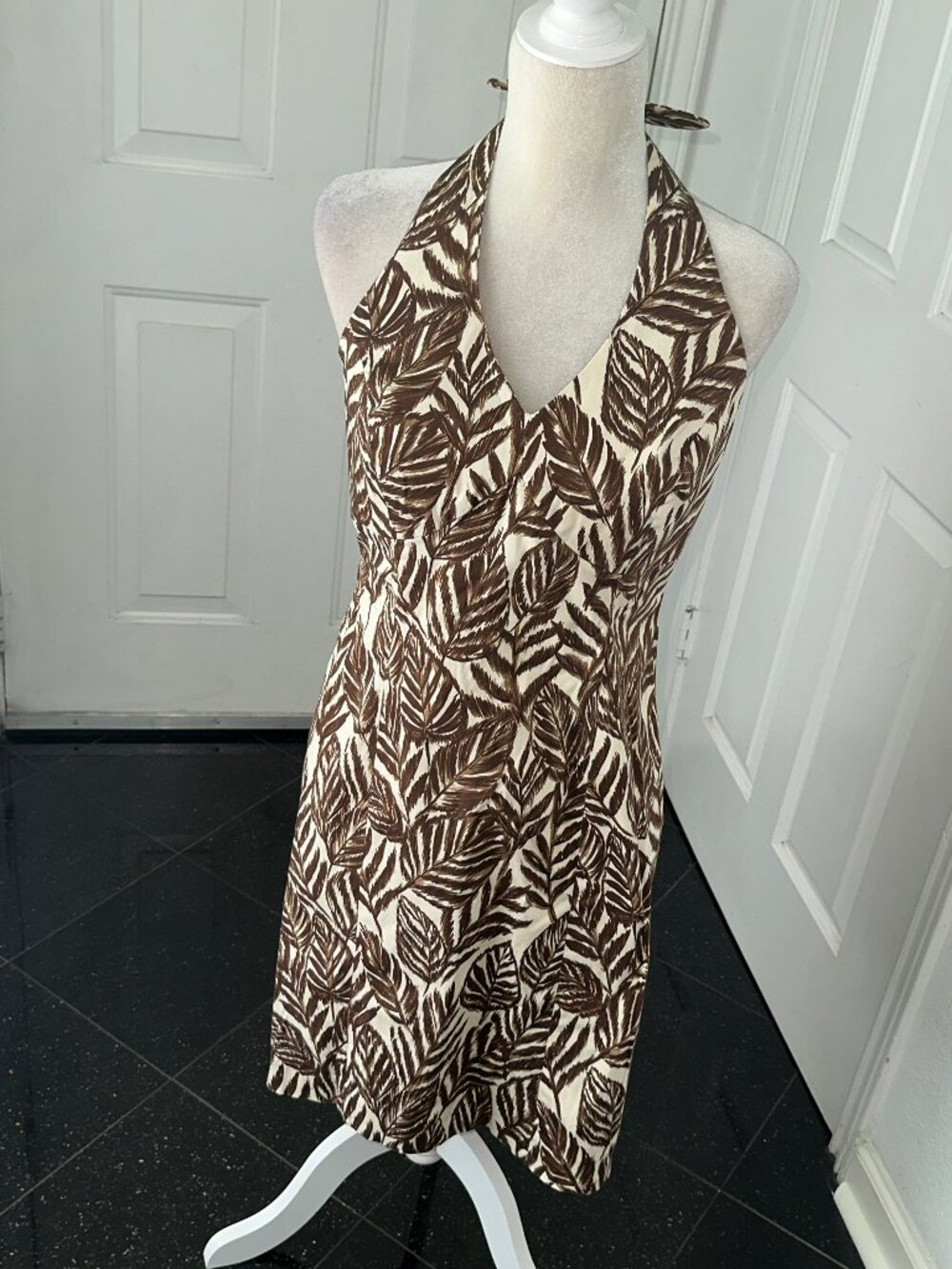 Jones New York Signature Brown Leaf Print Halter Dress Size 10